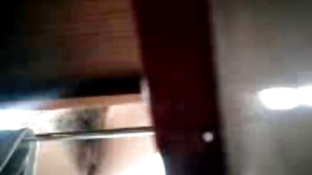 Најдобрите порно : Толку убаво насликана девојка со црвеникава коса направи покорна топла мине во домот Видео клипови